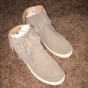 Mossimo supply fringe sneaker